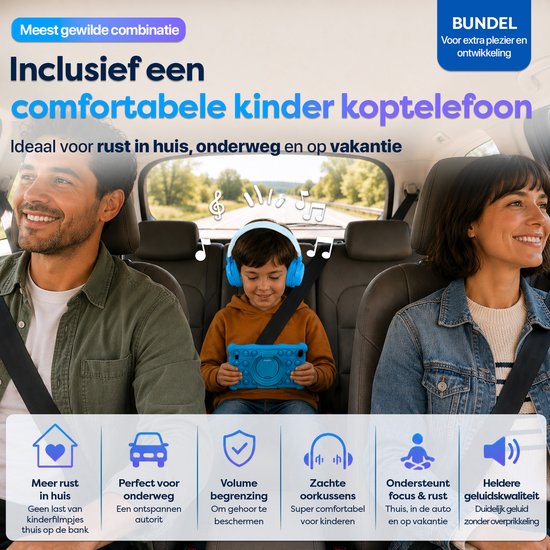 Gezin in een auto met een jongen die een blauwe AngelTech koptelefoon draagt en een blauwe tablet