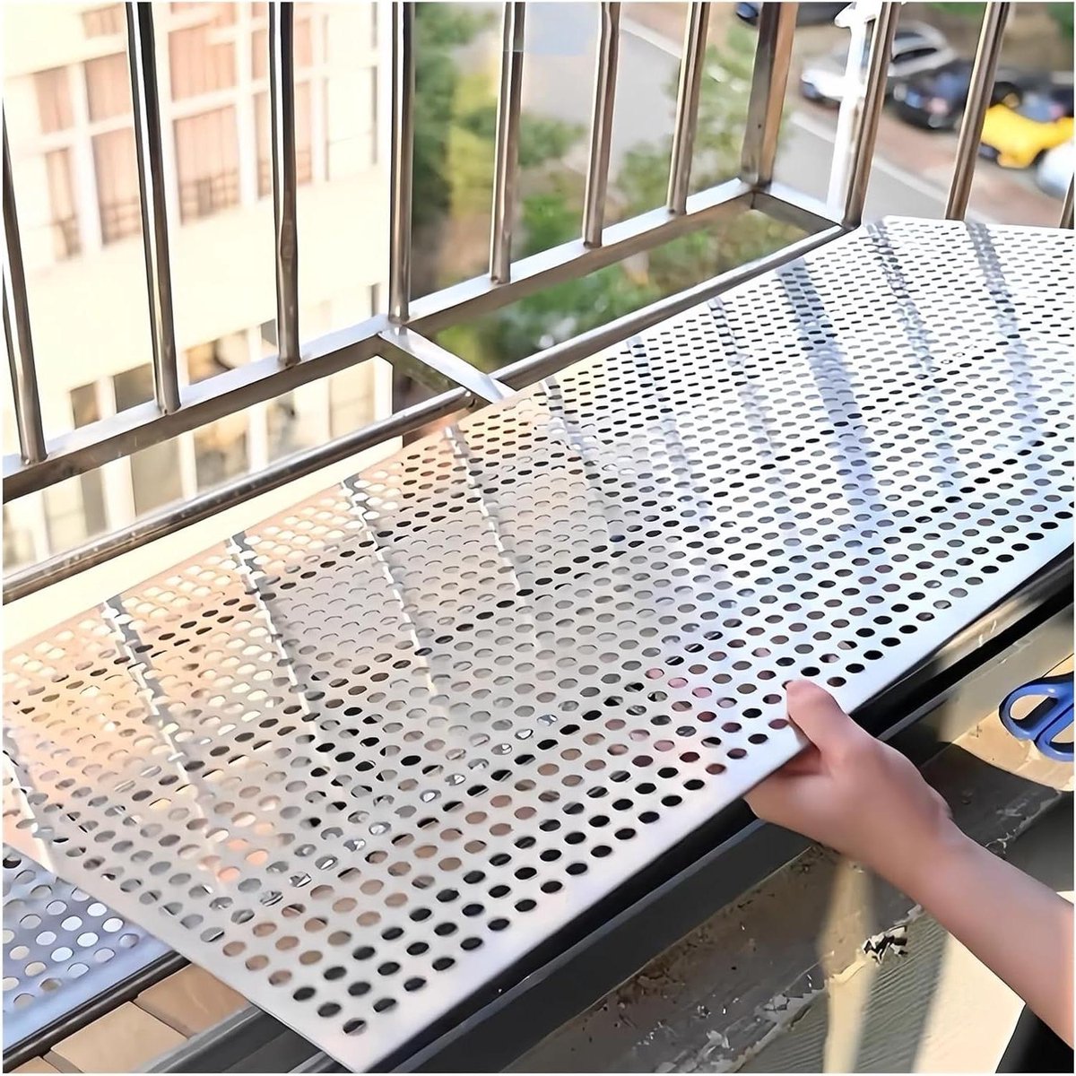 Geperforeerde Metalen Plaat - Gaaspaneel Roestvrij Staal - Terras Decoratie - Rond Gat Ontwerp - 50 x 150 cm - Zilver