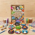 Glow in the dark houtschieters met afgebeelde dieren: vos, flamingo, pinguïn, toekan, eenhoorn en landschap met bergen. Inclusief verf, glitter en stiften.