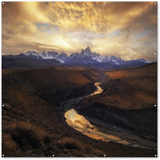 Tuinposter 200x200 cm - Tuindecoratie Kronkelende rivier in Patagonië - Poster voor in de tuin - Buiten decoratie - Schutting tuinschilderij - Tuindoek muurdecoratie - Wanddecoratie balkondoek