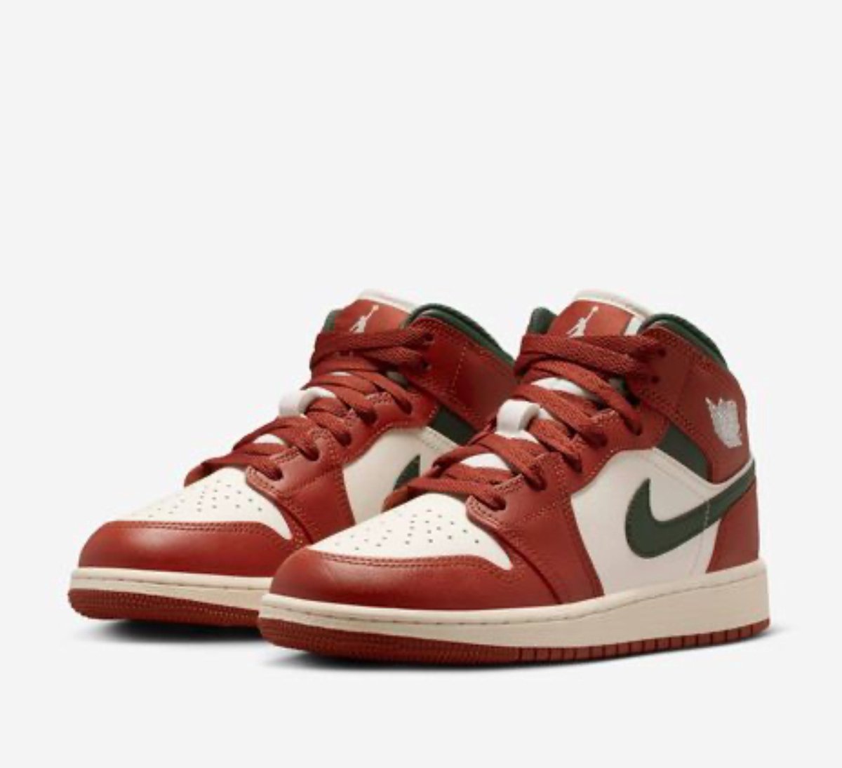 Nike Air Jordan 1 Mid Zie foto’s