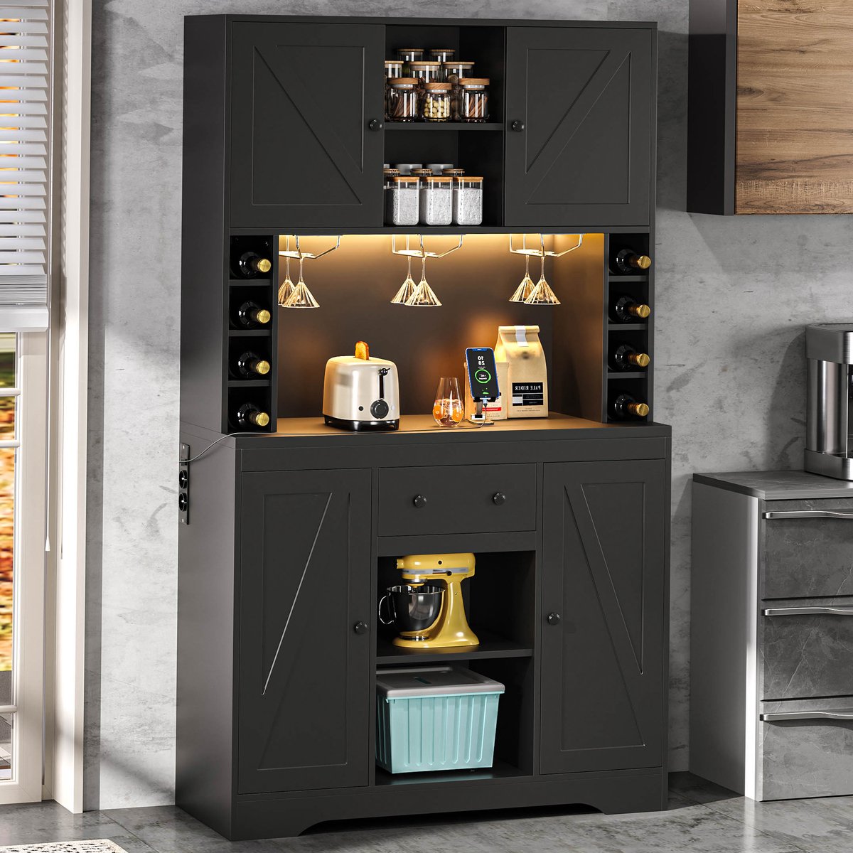 WELLTIN Keukenkast, hoge kast, wijnkast met verstelbare planken, lade, roestvrijstalen wijnglazenhouder, wijnflesvakken, kleurveranderende ledverlichting en stopcontacten, 180×105×40 cm - Zwart