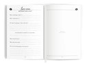 Open boek met lege invulvelden en tekst "Lieve papa, stel jezelf eens voor!"