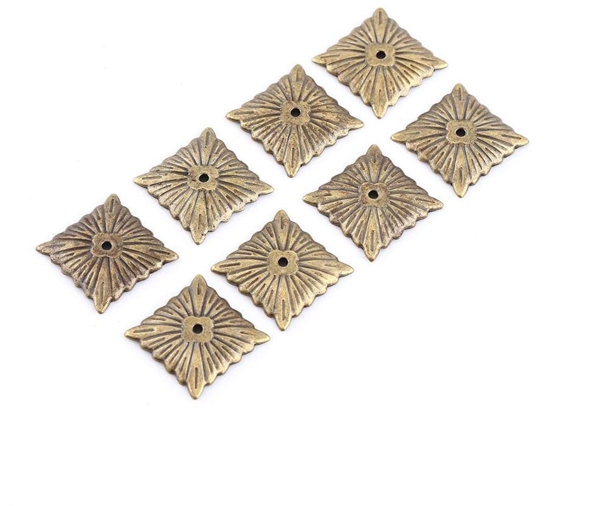 Dailygoods- Bekleding Nagels 100 Stuks - Vintage Metalen Tag - Decoratieve Tack Stud - Meubel Bekleding - Stevig Ijzermateriaal - Perfect Voor Knutselen - Meubelspijkers