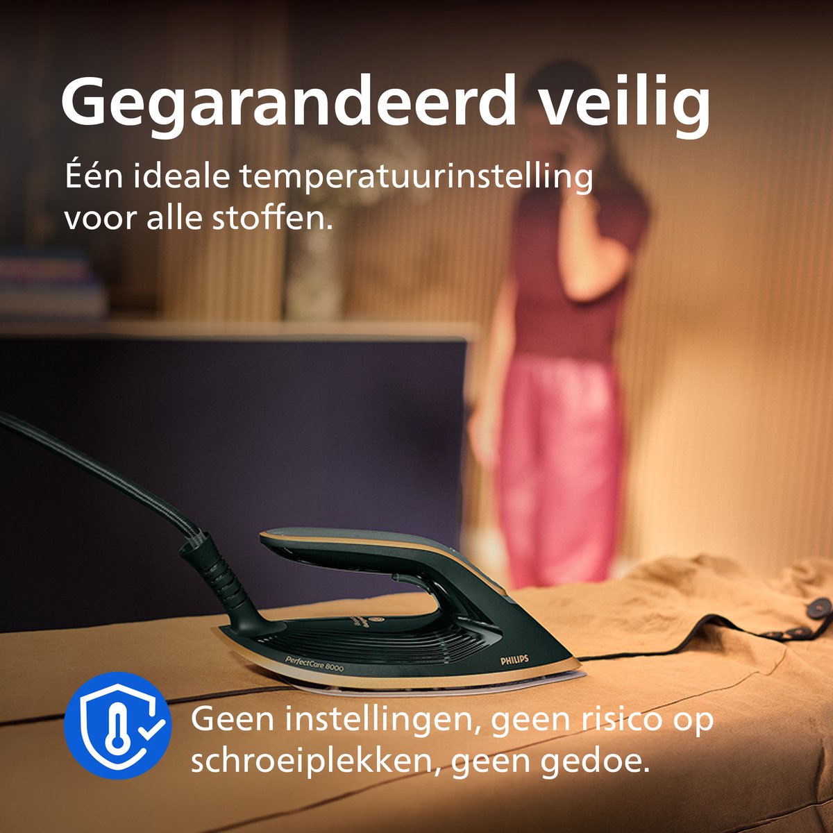 Philips PerfectCare 8000 Serie Stoomgenerator – Tot 210 g/min TurboPower Stoom - 750 g Stoomstoot - Geen Schroeiplekken (OptimalTEMP) - 1,4L Afneembaar Reservoir - Automatisch & Verticaal Stomen - PSG8200/70 thumbnail 4