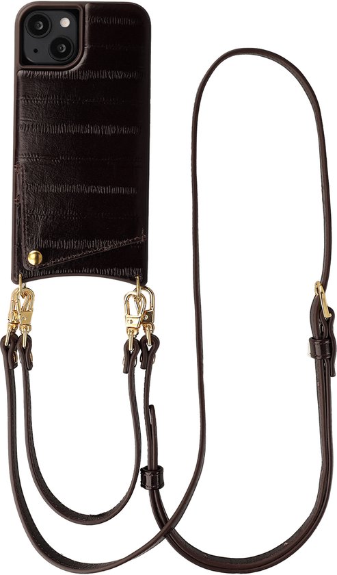 Étui de téléphone en cuir marron foncé avec texture détaillée et quincaillerie dorée, avec une bandoulière amovible.