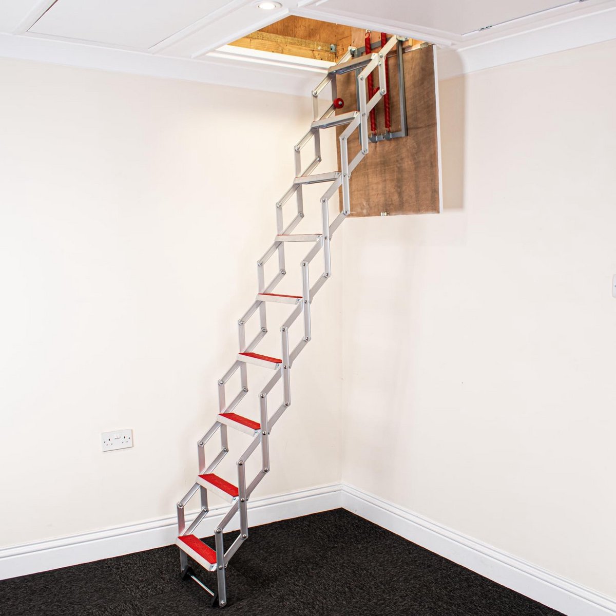 Zoldertrap - Luikladder - Toegang Zolder - Antislip Treden - 2.44 meter - Metaal