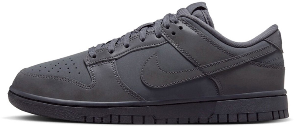 Nike Dunk Low ‘Cyber Reflective’ . Wit