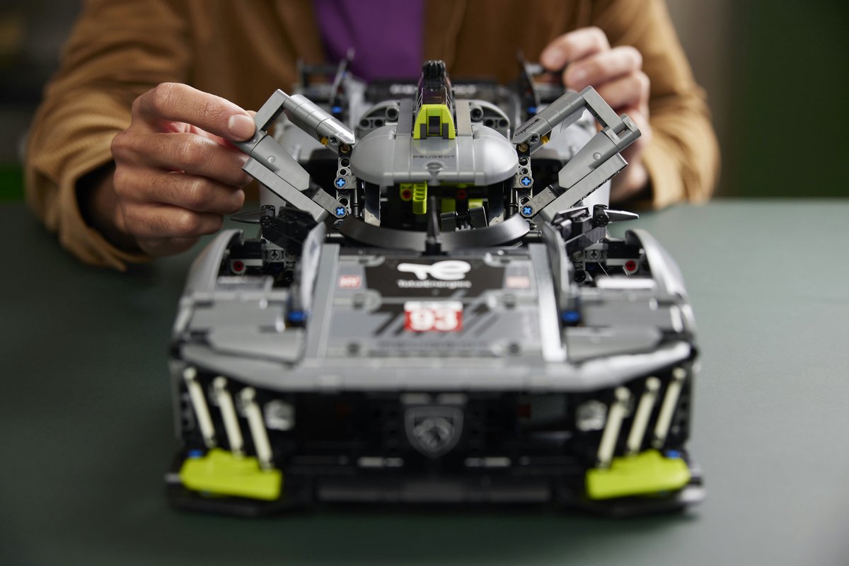 LEGO Technic PEUGEOT 9X8 24H Le Mans Hybrid Hypercar Modelauto Bouwpakket voor Volwassenen - 42156 — afbeelding 23