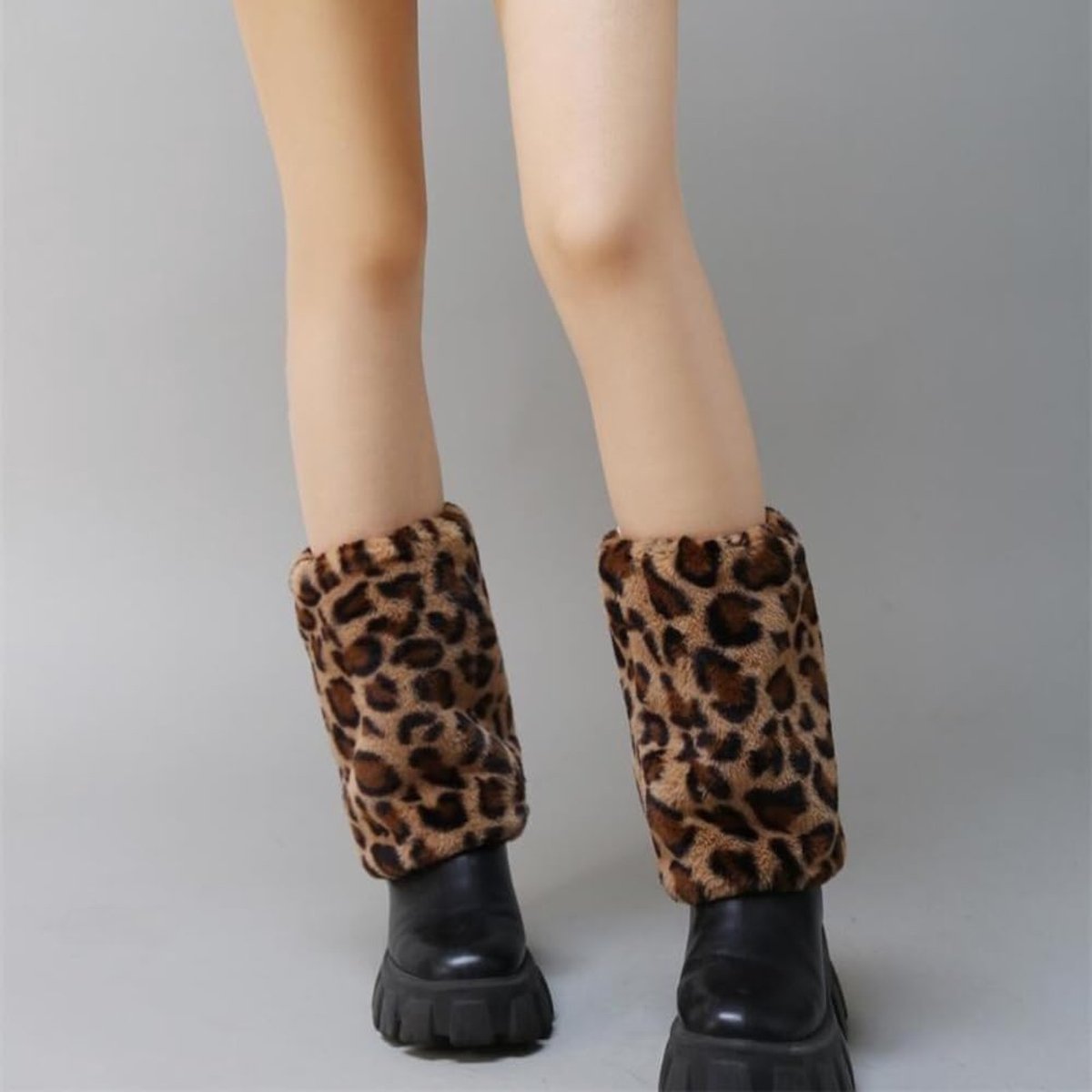 Beenwarmers Luipaardprint - Fuzzy Sokken - Winterse Warmte - Nepbont - Één Maat - Luipaard — cadeau in Mode & Accessoires - foto 2