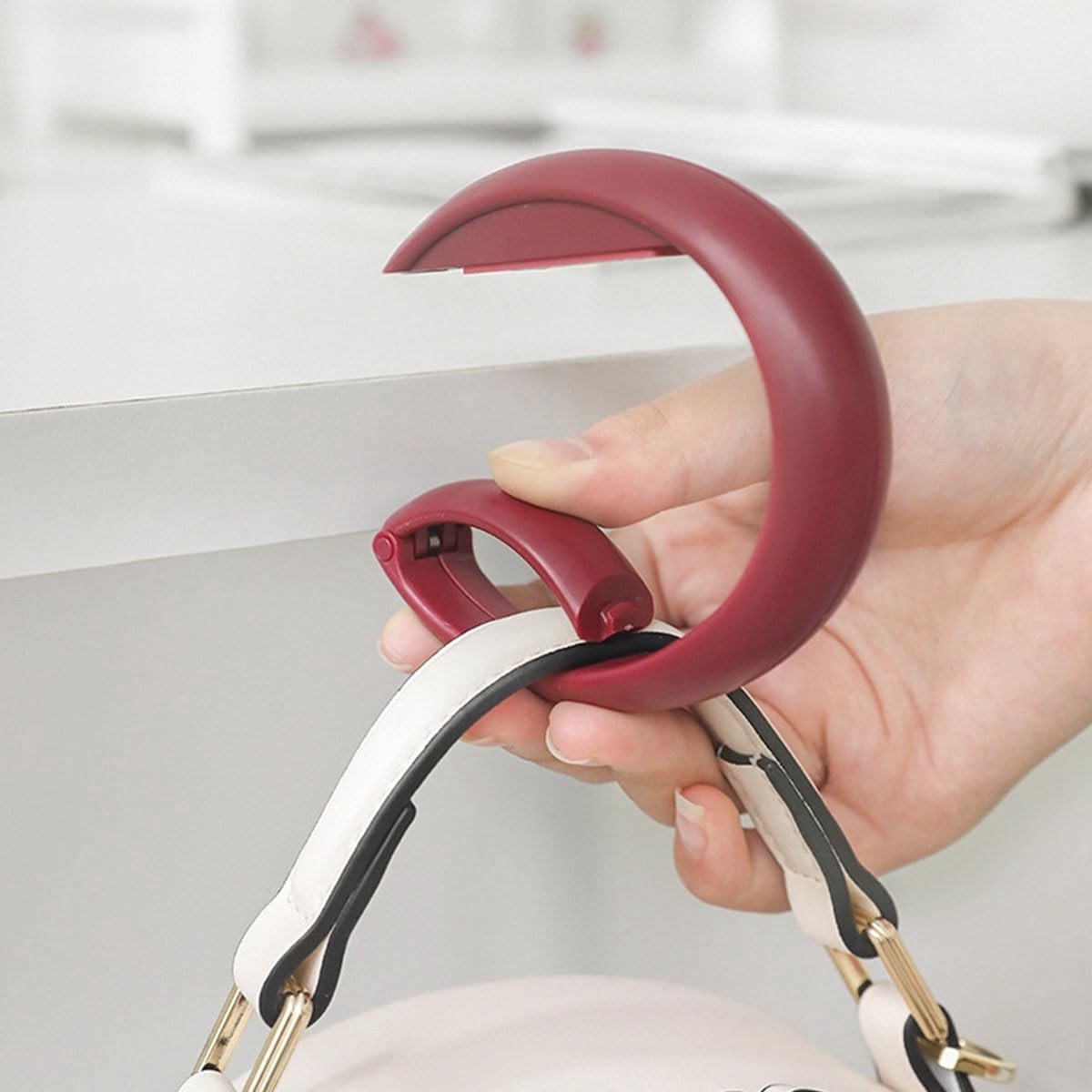 Vouwbare Clip Haken voor Bureau, 2-Pack Haak voor Handtas en Rugzak, Ideaal voor Decoratie en Opberging in Huis en Openbare Ruimtes