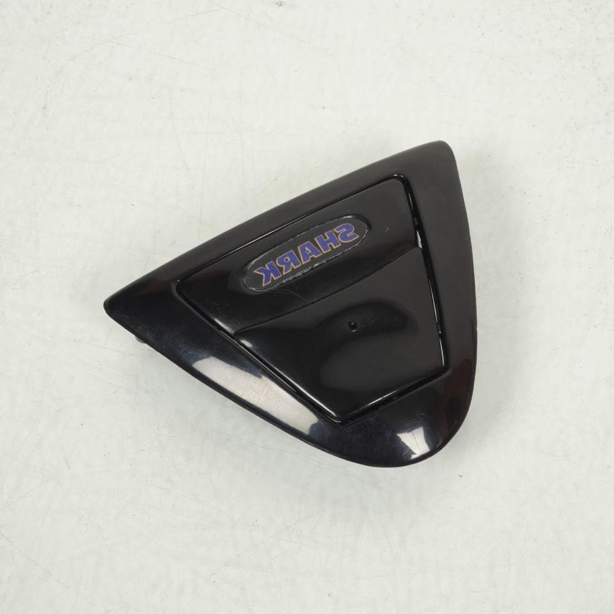 Helm Ventilatie - Motor Accessoire - Veilige Rit - Kunststof Onderdeel - 1 Stuk - Glanzend Zwart