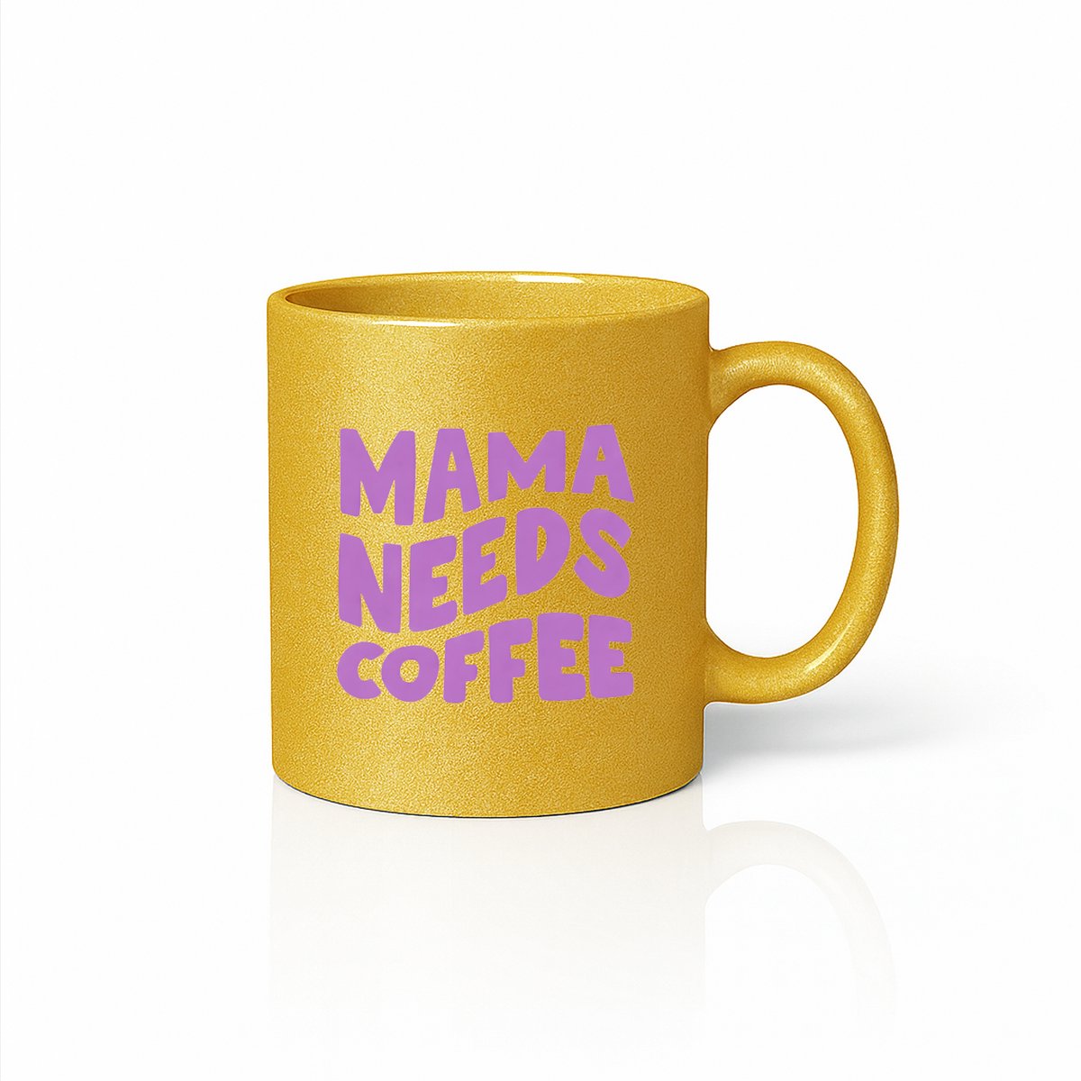Gouden “Mama Needs Coffee” Mok 330 ml – Grappige Mama Koffiemok – Leuk Cadeau voor Moeder