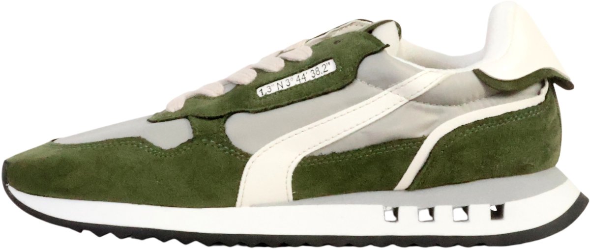 Sneakers met veters
