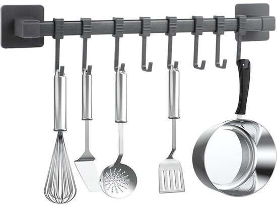 Zwart keukenrek van 40 cm met 8 haken, met keukengerei zoals garde, spatels en pan.