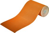Een oranje schuurpapierrol met korrel 80, 5 meter lang en 115 mm breed.