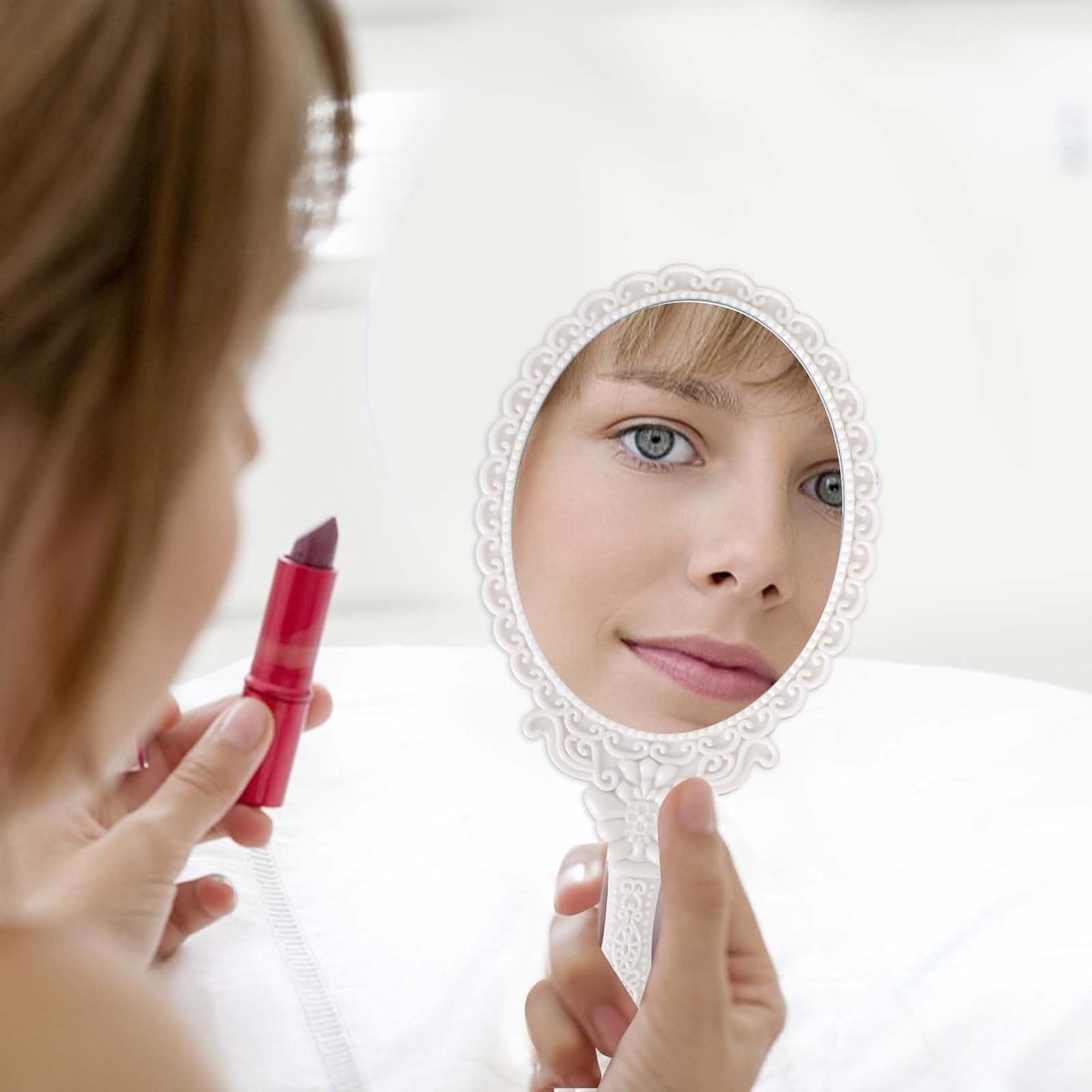 Professionele draagbare ronde spiegel met handvat voor kappers, ideaal voor scheren en make-up aanbrengen, duurzaam en comfortabel in gebruik