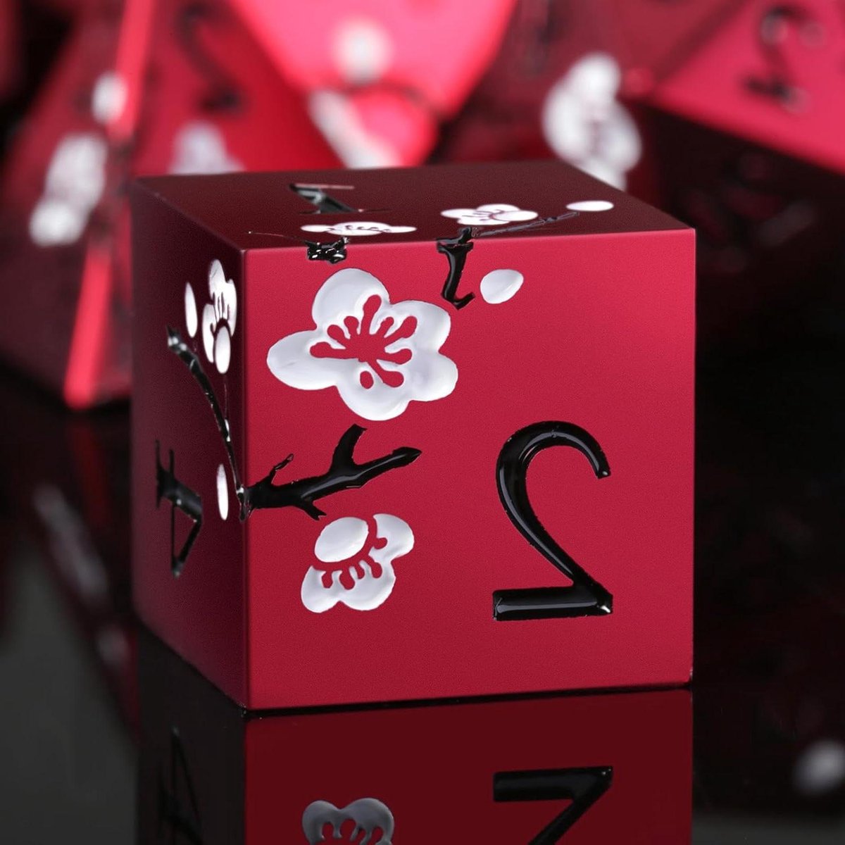 Metalen Dobbelstenen Set - RPG Dobbelstenen - Tafelspel Spelen - Witte Bloemen Design - 16 mm - Mat Rood