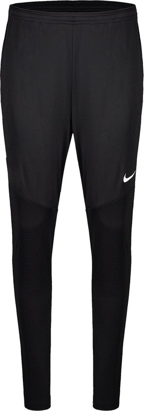 Zwarte Nike trainingsbroek voor dames met mesh-inzetstukken en een wit Nike logo.