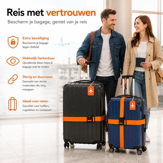 Een stel met een zwarte en een blauwe koffer, beide met oranje kofferbanden en oranje bagagelabels.