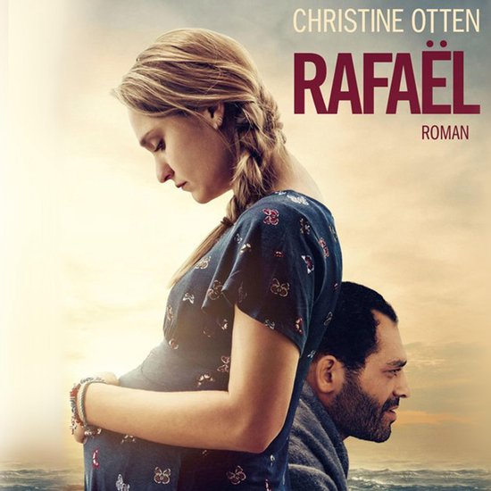 Een zwangere vrouw met blonde vlecht en een man met baard kijken weg, met de titel 'RAFAËL ROMAN' op de achtergrond.