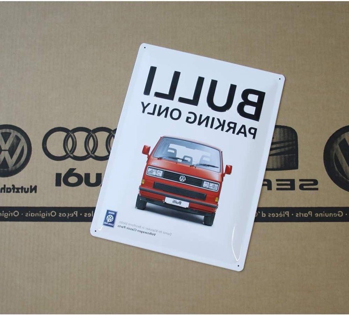 Parkeerbord Bulli - Parkeerplaats Bord Metaal - Garage Decoreren - Gestempeld Plaatstaal - 30x40 cm - Zilver