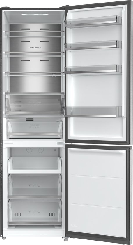 Open zilverkleurige koelkast met lege glazen planken en lades. Bovenin de tekst 'Aero Fresh'.