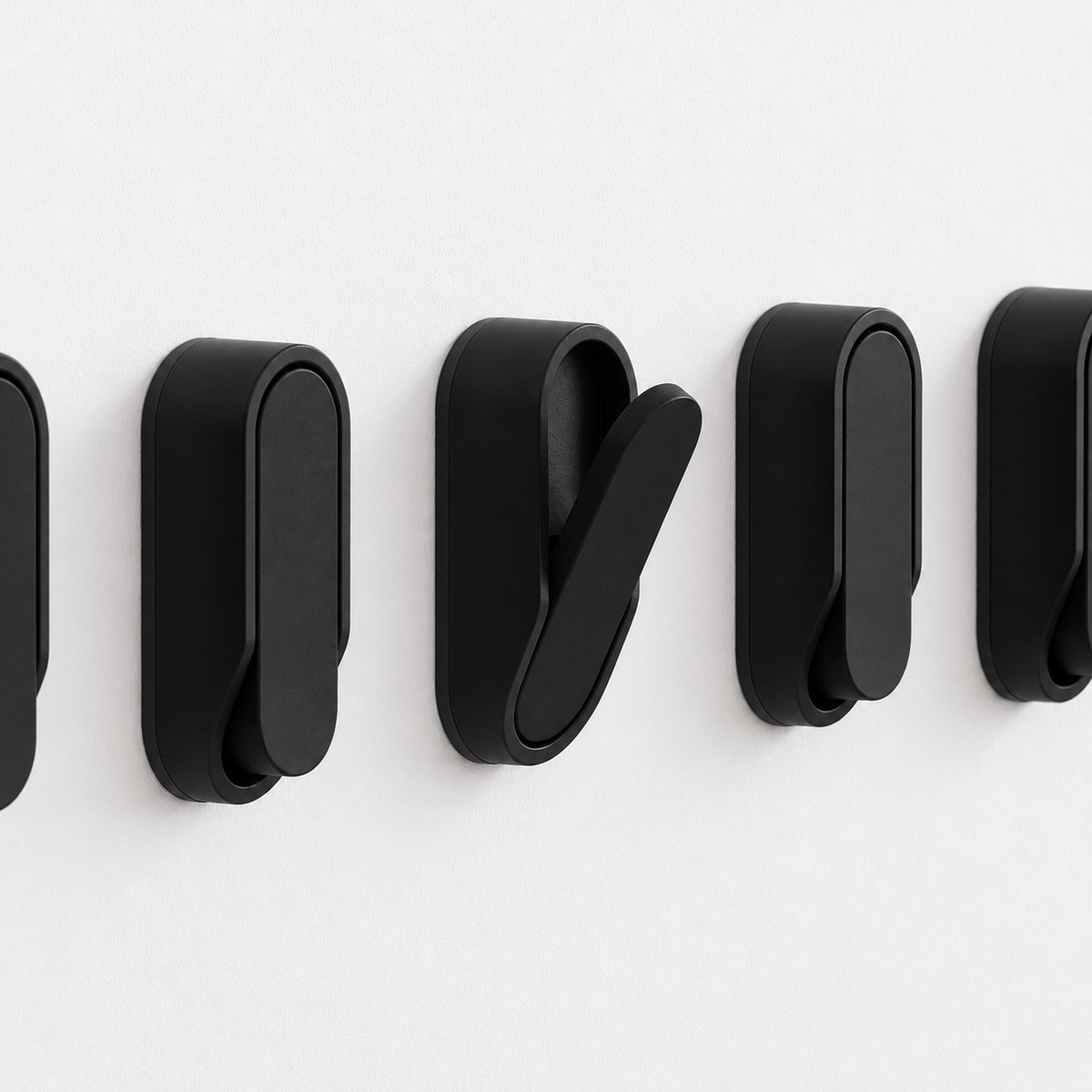 Set Van 3 Opvouwbare Wandhaken Zwart Kapstok Haak - Luxe Minimalistische Inklapbare Wandhanger Voor Jas Tas Sleutel Handdoek - Ruimtebesparende Design Wandhaak Met Schroeven Voor Hal Badkamer Slaapkamer - Zwart