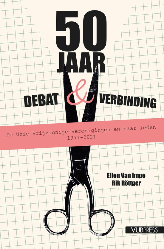 Boekomslag '50 Jaar Debat & Verbinding' met schaar en tekst.