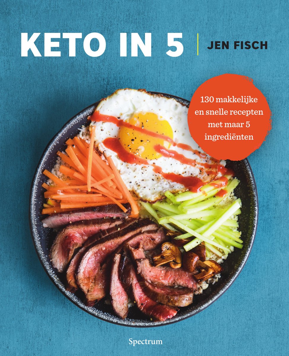 Boek 'Keto in 5' met Jen Fisch en een bord met biefstuk, gebakken ei, groenten en rijst.