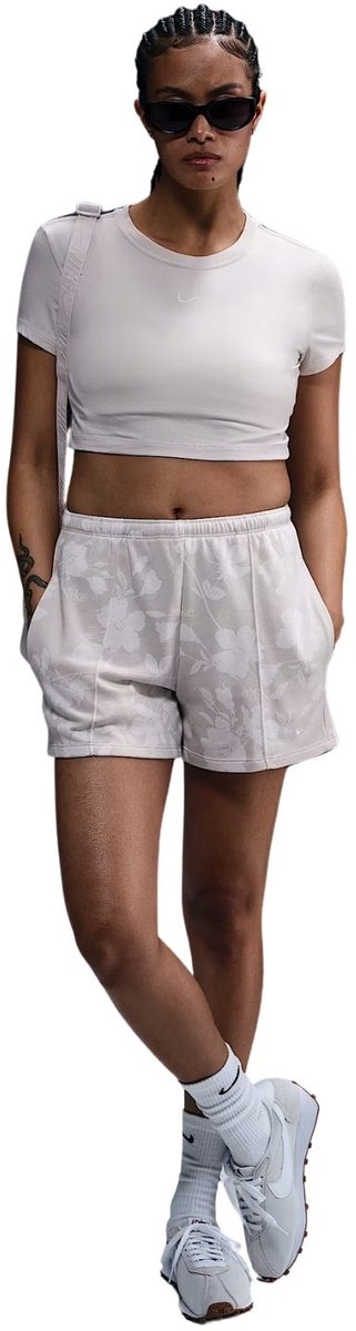 Nike Chill Terry Mid Rise Sportshort Dames M/ . Beige
