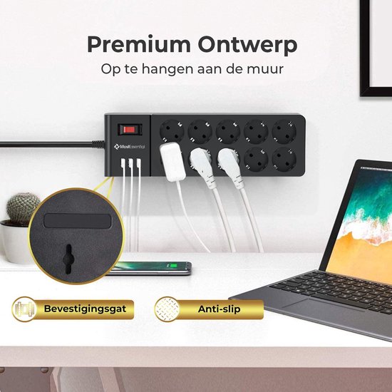 Zwarte stekkerdoos met 10 stopcontacten en 3 USB-poorten, hangend aan de muur met een laptop ernaast. Bevat "Bevestigingsgat" en "Anti-slip".