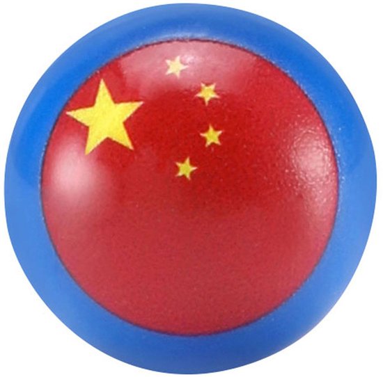Een blauwe knikker met de Chinese vlag erop.