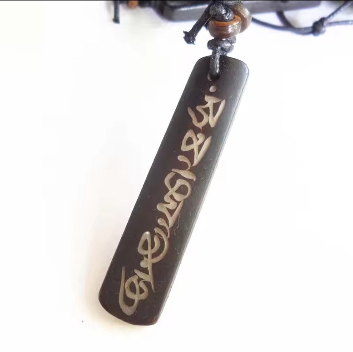 Handgemaakte heren Tibetaanse botten ketting met initialen - mannen hanger - aantrekkoord