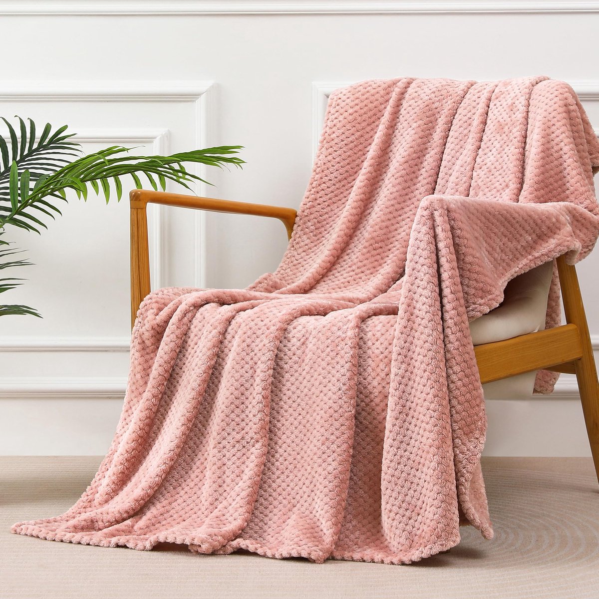 Unyqoos Superzachte en Warme Fleece Woondeken met Elegant Wafelpatroon voor Comfort en Stijl Roze