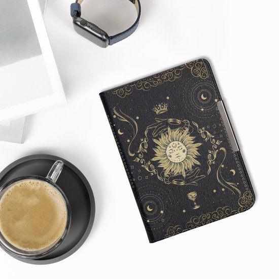 kwmobile e-reader hoesje geschikt voor Kobo Clara BW / Colour hoes - E reader flip case met magneetsluiting - Ereader cover - Tarotkaart design in donkerblauw / geel / zwart van kwmobile — afbeelding 2