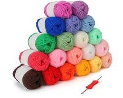 Kurtzy 20 Pak Kleurrijke Garen Ballen - 3 mm Haaknaald Inbegrepen - Elke Draadbal Weegt 25 gr. - Totaal 1000 m Gekleurd Zacht Katoenen Garen