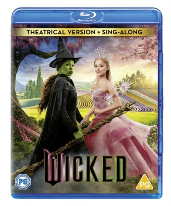 De gemene heks Elphaba, met groene huid en zwarte puntmuts, staat naast de goede heks Glinda in een roze baljurk en tiara. "Wicked" Blu-ray hoes.