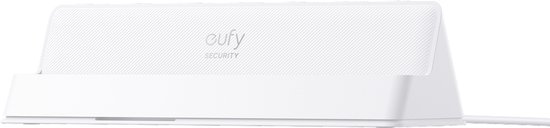 Witte Eufy Home Base met ribbelpatroon, met 'eufy SECURITY'-logo. Staat op een witte standaard en is verbonden met een kabel.
