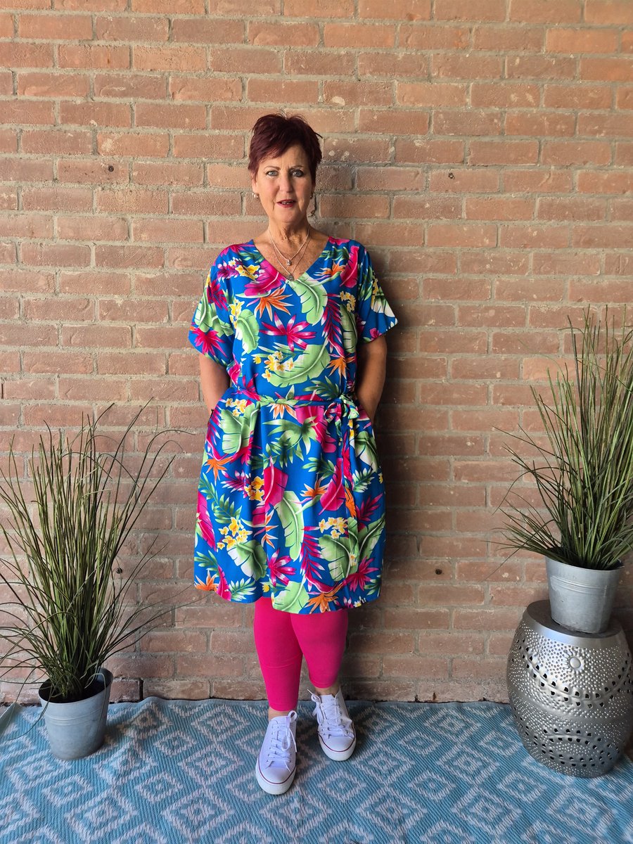 Bagoes jurk v-hals ceintuur bloem