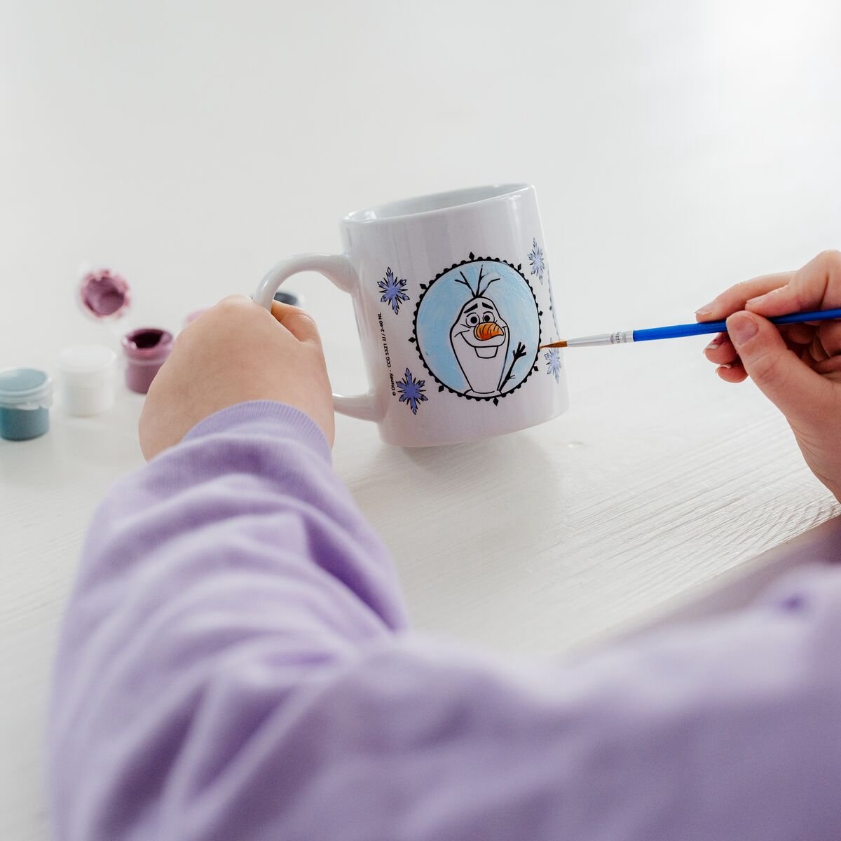 Disney Frozen mok beschilderen inkleur beker Totum speelgoed meisjes - wit keramiek incl. verfstrip en penseeltje - cadeautip knutselen — afbeelding 13