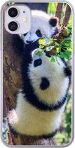Geschikt voor iPhone 11 hoesje - Panda's - Boom - Natuur - Siliconen Telefoonhoesje
