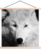 Posterhanger incl. Poster 60x60 cm - Schoolplaat - Dichtbij weergeven wolf in zwart-wit - Textielposter - Blanke latten