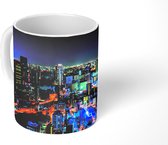 Mok - De nachtlichten van de stad Osaka in Japan tijdens de nacht - 350 ML - Beker