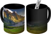 Magische Mok - Foto op Warmte Mok - Wolken boven het landschap van de Lofoten - 350 ML