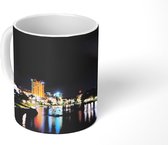 Mok - Adelaide in Australië 's nachts gezien vanaf de stadsbrug - 350 ML - Beker