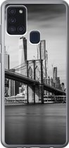 Geschikt voor Samsung Galaxy A21s hoesje - Architectuur - New York - Brooklyn Bridge - Water - Zwart wit - Siliconen Telefoonhoesje
