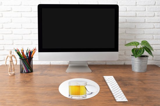 Muismat rond 30x30 cm - Mousepad Pul bier op een witte achtergrond - Ronde muismatten