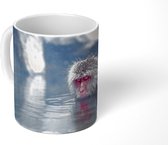 Mok - Koffiemok - Japanse makaak met jong in water - Mokken - 350 ML - Beker - Koffiemokken - Theemok