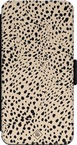 iPhone 13 Pro bookcase leer hoesje - Stippen bruin abstract